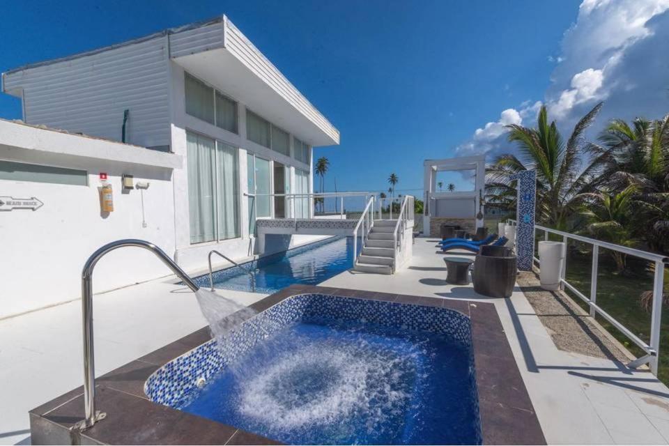 Aw Holiday Palace * San Andres (San Andres and Providencia Islands)